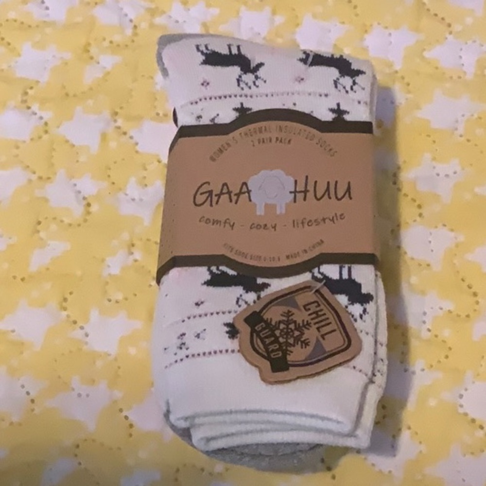 NWT Gaa Hutu 2pk super soft thermal insulated moose socks.